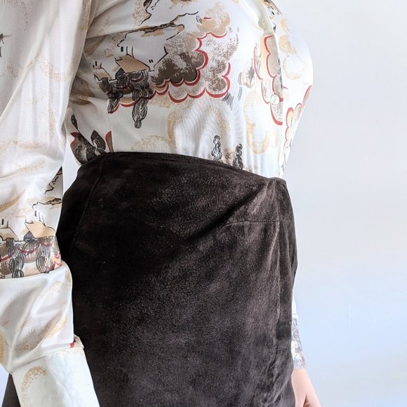 1990’s Minimalist Chocolate Suede Midi Skirt - Picture 5 of 8